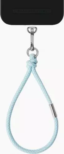 Ein eleganter hellblauer Schlüsselanhänger mit einer Schlaufe aus widerstandsfähigem Material und einem robusten Metallverschluss.