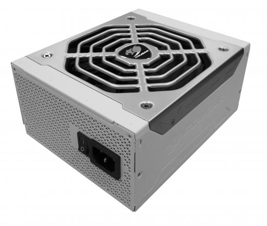 PC-Netzteil in silber mit Lüfter und Netzschalter