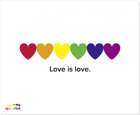 Regenbogenherzen und der Schriftzug 'Love is love' auf weißem Hintergrund von Speedlink