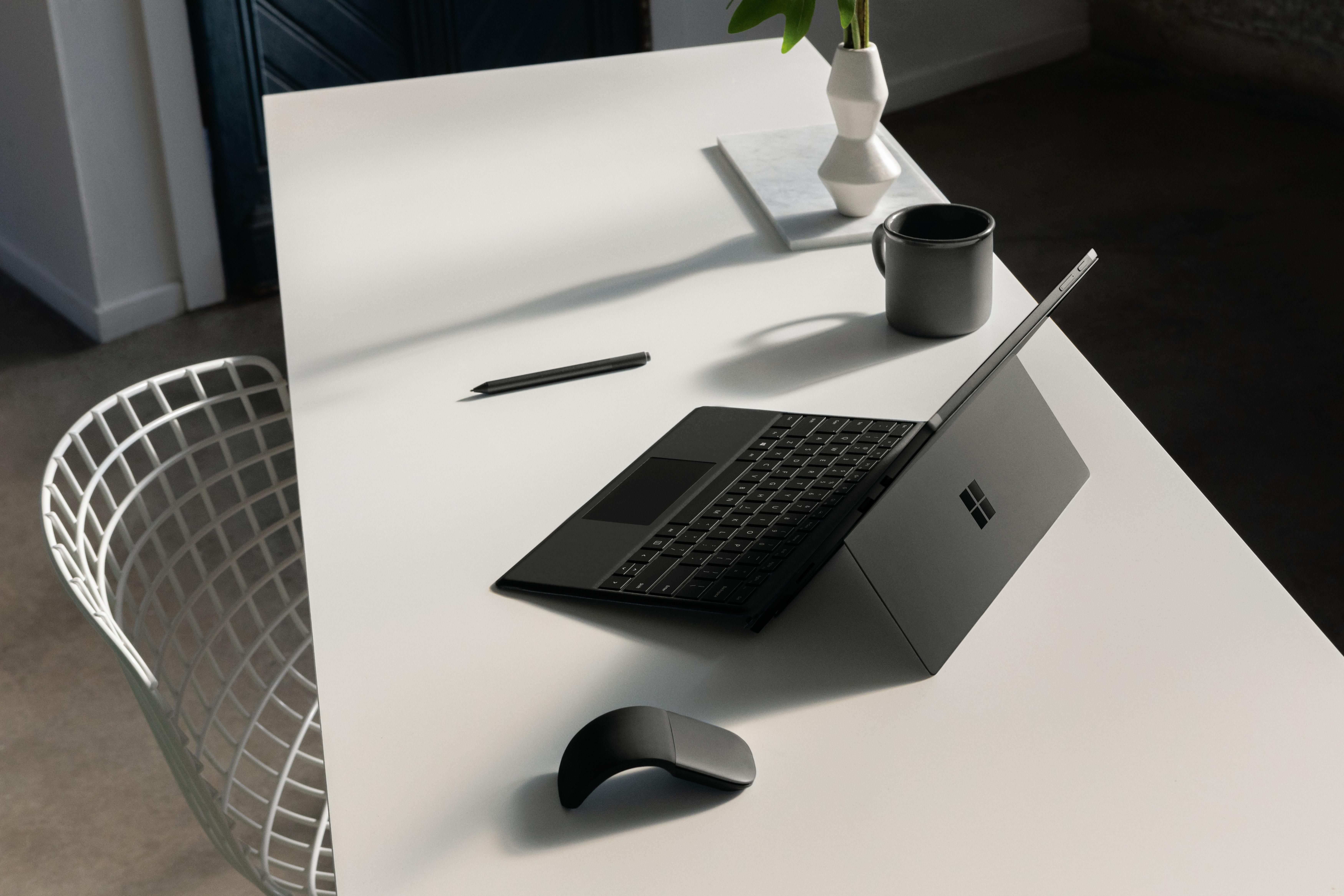 Microsoft Surface Arc Mouse Cmr Bluetooth XZ/NL/FR/DE Black