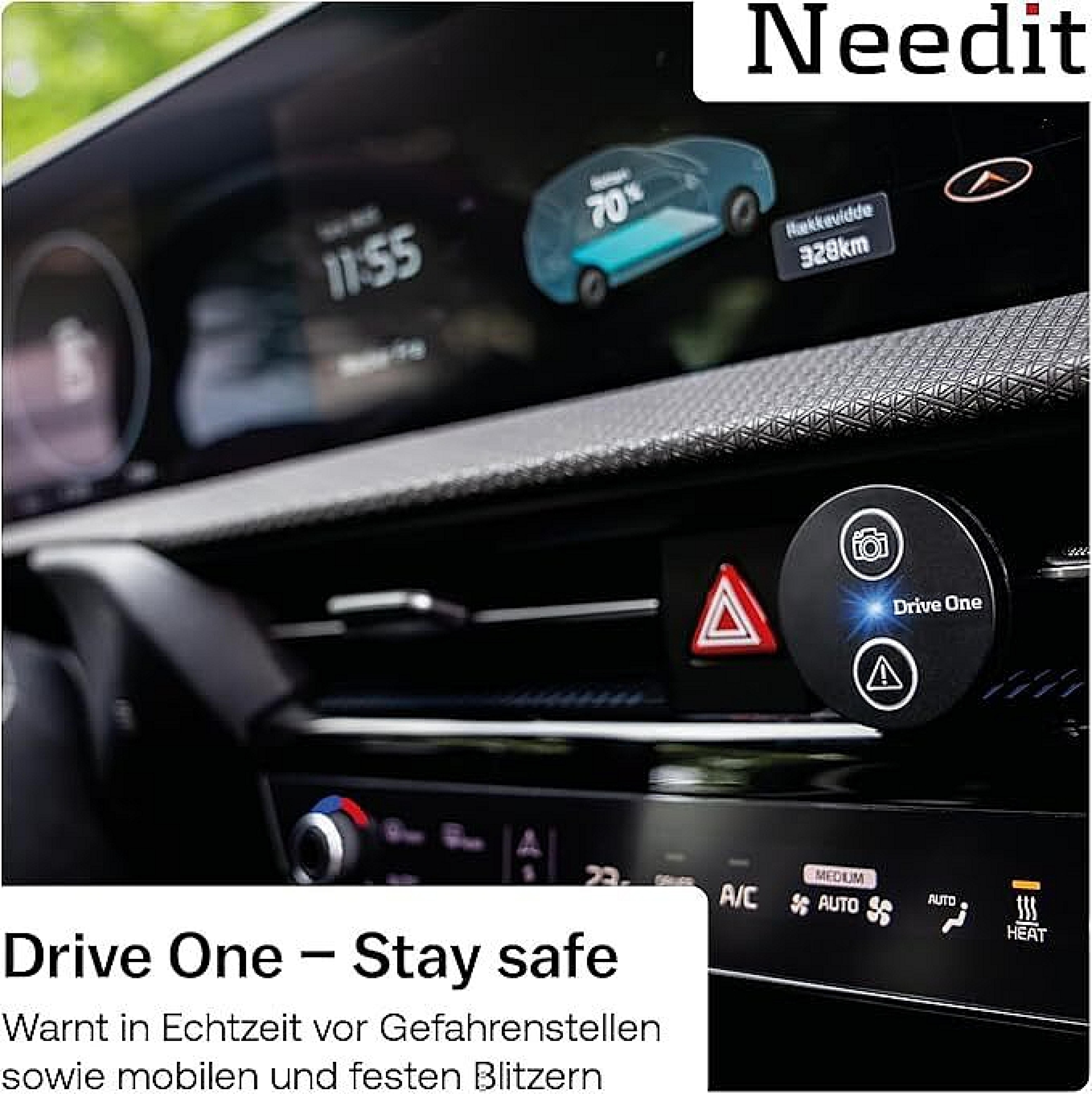Innenraum eines Autos mit Drive One Gerät zur Gefahrenwarnung und Anzeige auf dem Display