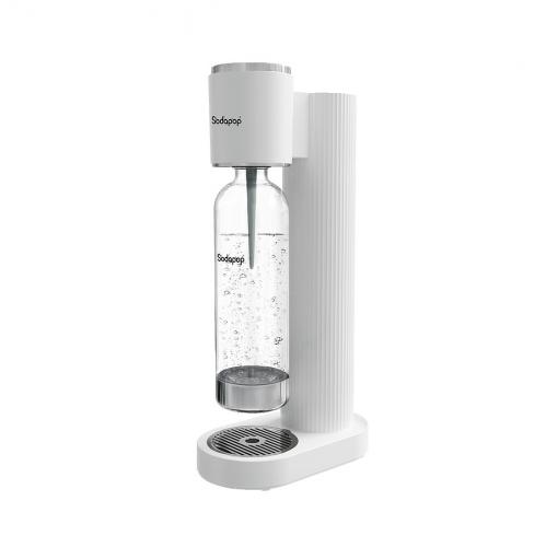 Moderner weißer Wassersprudler mit Flasche, ideal für sprudelndes Wasser
