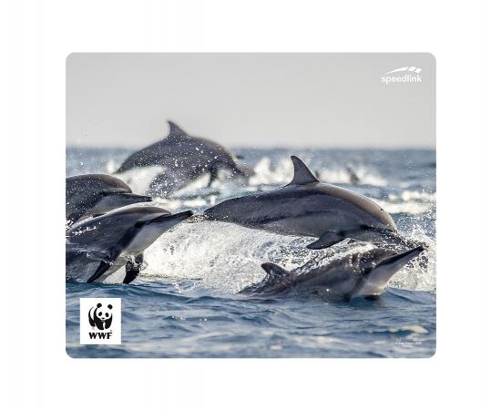 Mehrere Delfine springen dynamisch aus dem Wasser, begleitet vom WWF-Logo auf einem Mousepad.